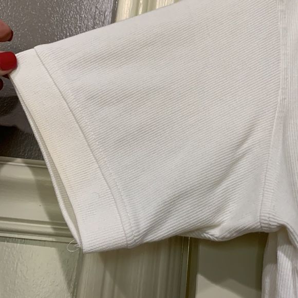 Kirkland ivory ribbed golf polo size medium with gray placket - Picture 4 of 6